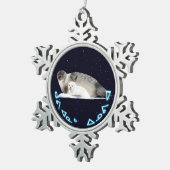 Kuvianak Innovia - Ringed Siegel Schneeflocken Zinn-Ornament (Rechts)