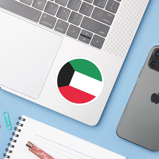 Kuwait Flag Round Sticker (Laptop mit iPhone)