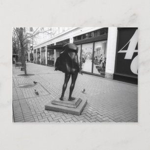 Kvinneakt und die Taubenpostkarte Einladungspostkarte