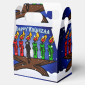 Kwanzaa Candle Kinara mit Schnee und Gruß Geschenkschachtel (Geöffnet)