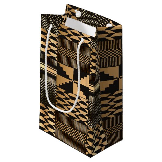 Kwanzaa Kente Print (Schwarz/Gold) Kleine Geschenk Kleine Geschenktüte (Vorderseite Schrägansicht)
