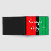 Kwanzaa Red Black Green Kinara Striptes Muster Gästebuch (Voll)