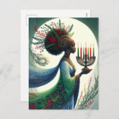 Kwanzaa Schöne Frau mit Kinara Feiertagspostkarte (Vorne/Hinten)