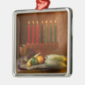 Kwanzaakerzen und -nahrung ornament aus metall (Links)