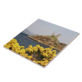 Kyleakin, Schottland. Die alten Ruinen von 2 Fliese (Seite)