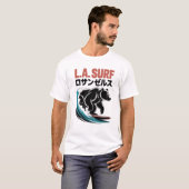 L.A. Surf Bear Japanese Typography T-Shirt (Vorne ganz)