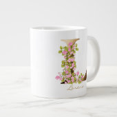 L Letter Gold Monogram | Rosa Kirschblüten Jumbo-Tasse (Vorderseite Rechts)