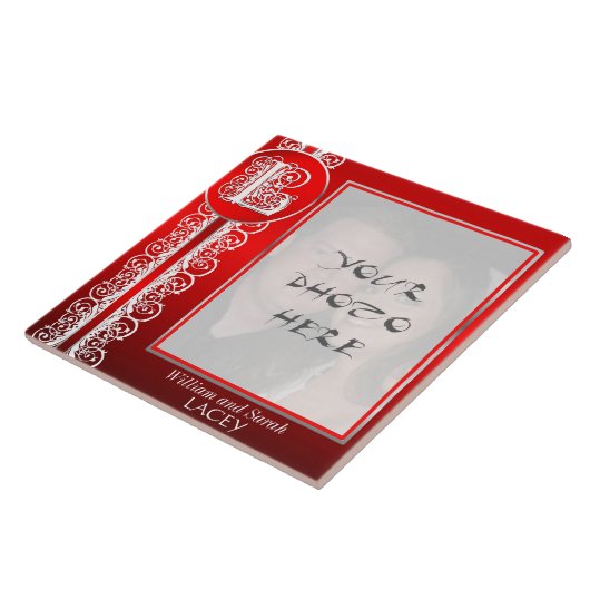 L Monogramm "Weiße Spitzen auf Rot" mit Foto - Til Fliese (Seite)