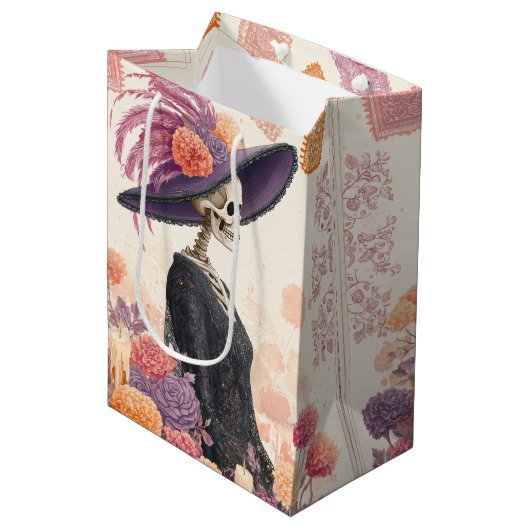 La Catrina Skeleton Lady Day of the Dead Decoupage Mittlere Geschenktüte (Vorderseite Schrägansicht)