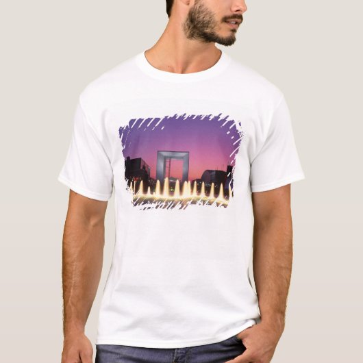 La Grande Arche, La Defense, Paris, Frankreich T-Shirt (Vorderseite)