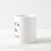 La Jefa braucht Kaffee Kaffeetasse (Mittel)