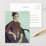 La Mousmé | Vincent van Gogh Postkarte<br><div class="desc">La Mousmé (1888) | Original-Kunstwerk des niederländischen Postimpressionisten Vincent van Gogh (1853-1890). Das Bild zeigt eine junge Frau, die auf einem Stuhl aus Zuckerrohr sitzt und einen Oleander-Zweig innehat. Es wurde 1888 von Van Gogh gemalt, als er in Arles, Frankreich, lebte. Verwenden Sie die Entwurfstools, um einen benutzerdefinierten Text hinzuzufügen...</div>