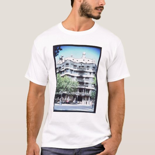 La Pedrera oder Casa Mila, 1905-10 T-Shirt (Vorderseite)
