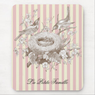La Petite Famille auf rosa und cremefarbenem Hinte Mousepad