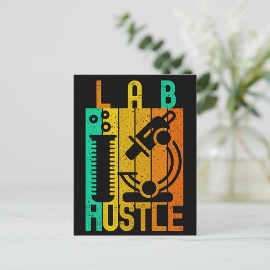 LAB HUSTLE - #LABLIFE POSTKARTE (Stehend Vorderseite)