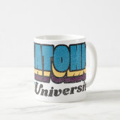 Label der Universität Miskatonic Kaffeetasse (VorderseiteRechts)