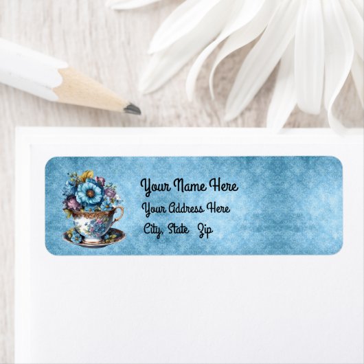 Labels mit herrlichen Teakups gefüllt mit Blume (Insitu)