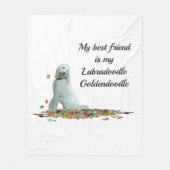 Labradoodle Hund in Blätter zitieren Fleece Blanke (Vorderseite)