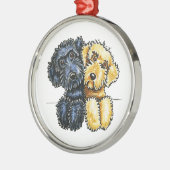 Labradoodles Schwarz Gelb verschraubt Silbernes Ornament (Links)