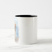 Labrador am Strand Wasserfarbe Zweifarbige Tasse (Mittel)