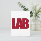 LABRADOR BIG RED LETTERS LABOR POSTKARTE (Stehend Vorderseite)