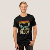 Labrador Daddy  – Funny Dog Dad Gift Tri-Blend Shirt (Vorderseite voll)