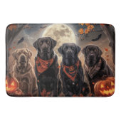 Labrador Halloween Spooky Badematte (Vorderseite)