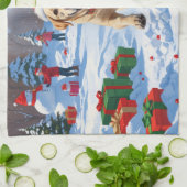 Labrador Hund läuft im Schnee mit Weihnachtshut Geschirrtuch (Gefaltet)