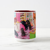 Labrador-Küchen-Party-Malerei Zweifarbige Tasse (Mittel)