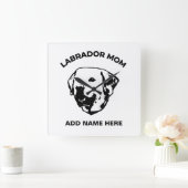 Labrador-Mama Quadratische Wanduhr (Zuhause)