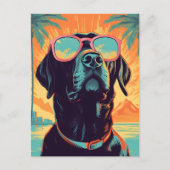 Labrador mit Sonnenbrille am Strand Postkarte (Vorderseite)