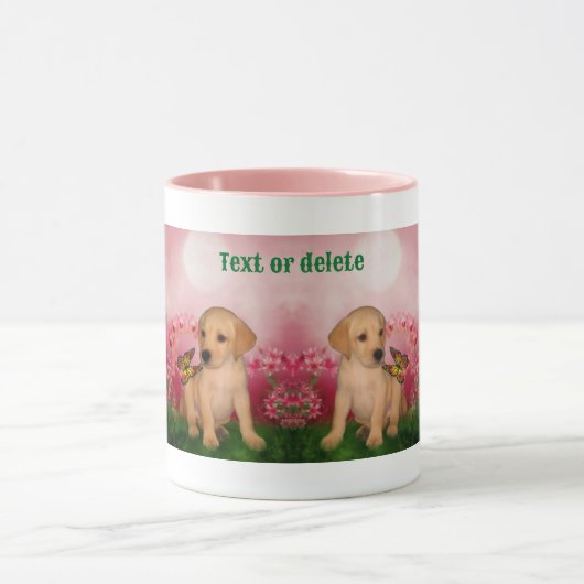 Labrador Puppy Butterfly Dog Personalisiert Tasse (Zentrum)