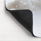 Labrador Retriever durch Tiefschnee Mousepad (Ecke)