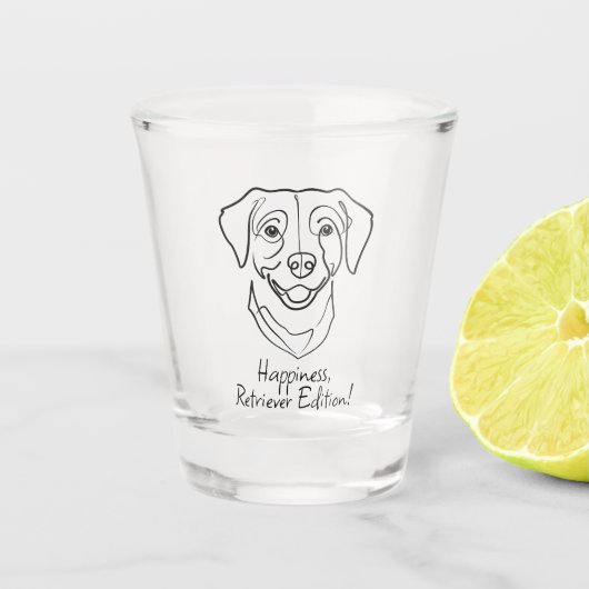 Labrador Retriever. Happiness, Retriever Edition! Schnapsglas (Vorderseite)