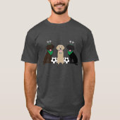 Labrador Retriever Hunde spielen Fußball T-Shirt (Vorderseite)