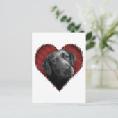 Labrador Retriever mit Herz Postkarte (Stehend Vorderseite)