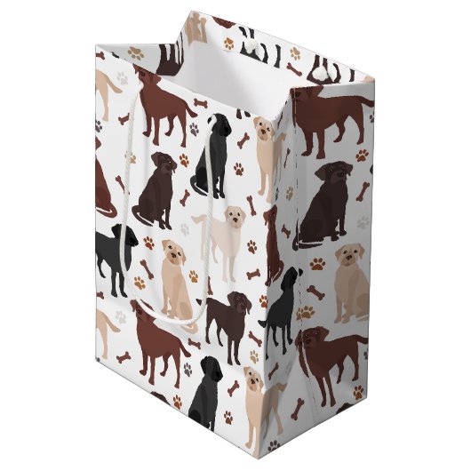 Labrador Retriever Paws and Bones Mittlere Geschenktüte (Vorderseite Schrägansicht)