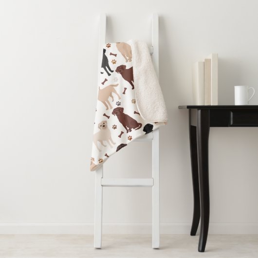 Labrador Retriever Paws and Bones Sherpa Blanket Sherpadecke (Beispiel)