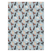 Labrador Retriever Paws and Bones Tischdecke (Vorderseite)