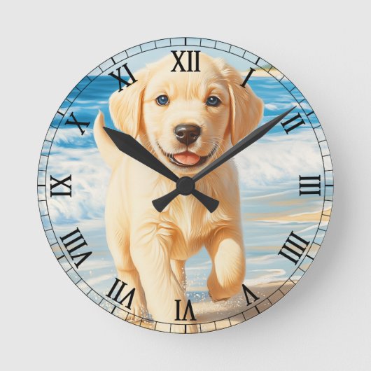 Labrador Retriever Puppy on Beach Runde Wanduhr (Vorderseite)