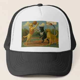 Labrador Retriever spielt Basketball  Truckerkappe