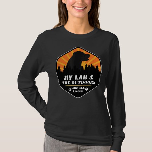 Labrador Retriever Wandern zum Labrador T-Shirt (Vorderseite)