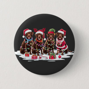 Labrador Schokolade Weihnachtsmannmütze Geweih Wei Button