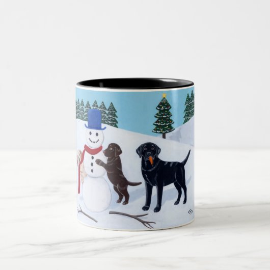 Labrador-Weihnachten mit Schneemann Zweifarbige Tasse (Mittel)
