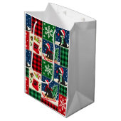 Labrador-Weihnachts-Patchwork-Quilt Mittlere Geschenktüte (Vorderseite Schrägansicht)
