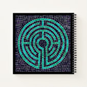 LABYRINTH III 8.5x8.5 SpiralNotebook - Schwarz Notizblock (Rückseite)