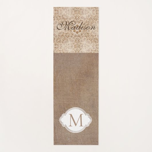 Lace Burlap Moderne rustikale Trendy Monogram Yogamatte (Vorderseite)