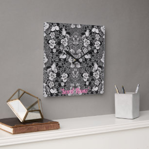 Lace Floral Harmony Quadratische Wanduhr