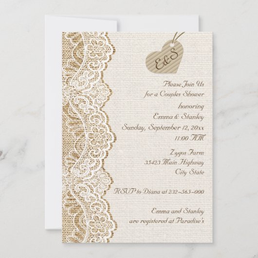 Lace & heart auf burlap Hochzeitspaare Dusche Einladung (Vorderseite)