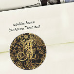Lace Wedding Envelope Seal Gold Monogram Runder Aufkleber<br><div class="desc">Lace Wedding Envelope Seal Gold Monogram Designed by Carrie Fink.  Printed and shipped by Zazzle or their partners.</div>